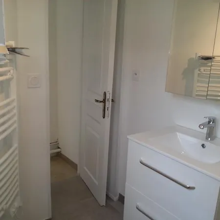 Rue Honore Euzet Сет